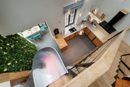 Awesome indoor slide:modern apartment