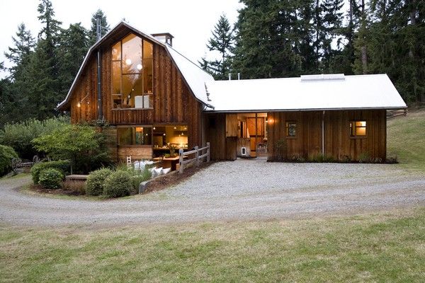 Spacious and beautiful barn house